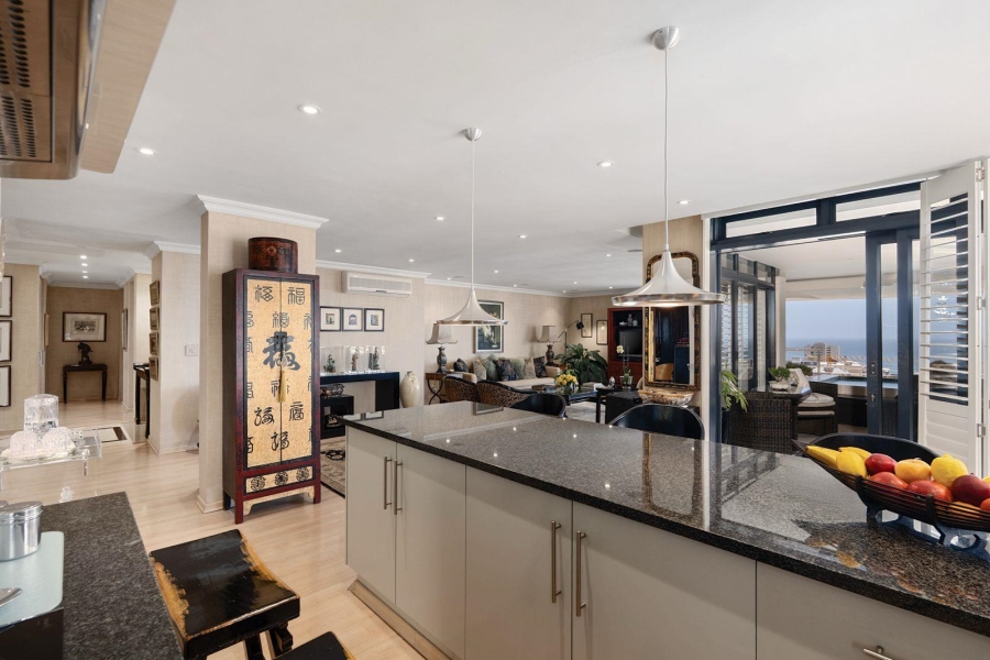 3 Bedroom Property for Sale in Sea Point Western Cape